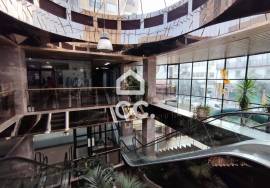 Excellent store with 28m2 in the Charlot Shopping Center