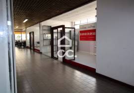 Excellent store with 28m2 in the Charlot Shopping Center