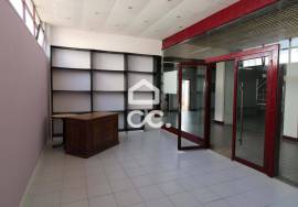Excellent store with 28m2 in the Charlot Shopping Center