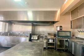 Espaço comercial adaptado para atividade de Takeaway em Algueirão