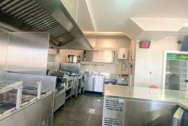 Espaço comercial adaptado para atividade de Takeaway em Algueirão