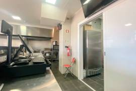 Espaço comercial adaptado para atividade de Takeaway em Algueirão