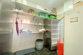 Espaço comercial adaptado para atividade de Takeaway em Algueirão