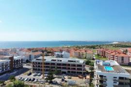 Apartamento T2 junto à Praia da Consolação em Peniche