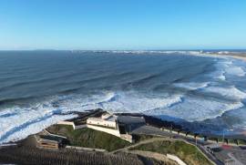 Apartamento T2 a 300m da Praia da Consolação em Peniche