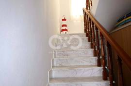T4+1 Villa in highly desirable area in Aljezur