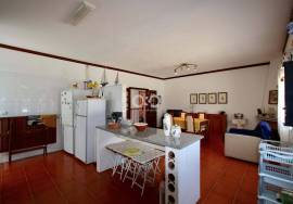 T4+1 Villa in highly desirable area in Aljezur