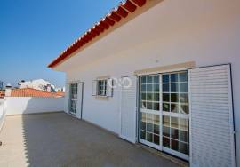 T4+1 Villa in highly desirable area in Aljezur