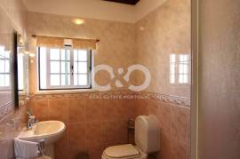 T4+1 Villa in highly desirable area in Aljezur
