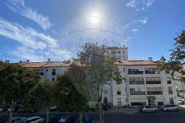 T1-Bedroom Apartment for Rent in Parede (furnished)