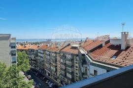 2 Bedroom Apartment in OLAIAS with BALCONY and PARKING space.