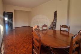 2 Bedroom Apartment in OLAIAS with BALCONY and PARKING space.