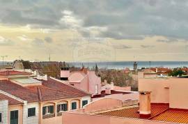 2-Bedroom Apartment in Bairro do Rosário