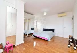 2-Bedroom Apartment in Bairro do Rosário