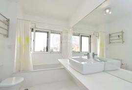 2-Bedroom Apartment in Bairro do Rosário