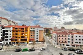 2-Bedroom Apartment in Bairro do Rosário