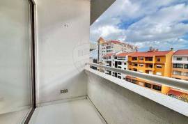 2-Bedroom Apartment in Bairro do Rosário