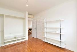 2-Bedroom Apartment in Bairro do Rosário