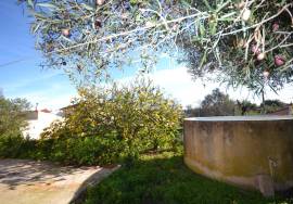 Villa 2x2 bedroom with Renovation Potential and Additional Building Plot Villa 2x2 bedroom with Renovation Potential and Additional Building Plot