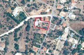 Villa 2x2 bedroom with Renovation Potential and Additional Building Plot Villa 2x2 bedroom with Renovation Potential and Additional Building Plot
