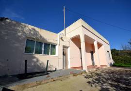 Villa 2x2 bedroom with Renovation Potential and Additional Building Plot Villa 2x2 bedroom with Renovation Potential and Additional Building Plot