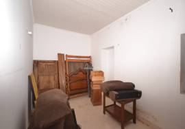 Villa 2x2 bedroom with Renovation Potential and Additional Building Plot Villa 2x2 bedroom with Renovation Potential and Additional Building Plot