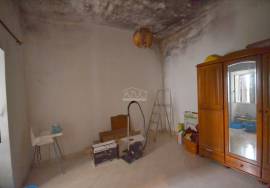 Villa 2x2 bedroom with Renovation Potential and Additional Building Plot Villa 2x2 bedroom with Renovation Potential and Additional Building Plot