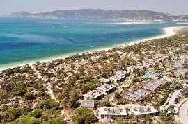 Apartment T1 + 2, located in the Eco Village, at Pestana Tróia Eco Resort. A tourist condominium, unique and exclusive, with 100 hectares in ecological reserve