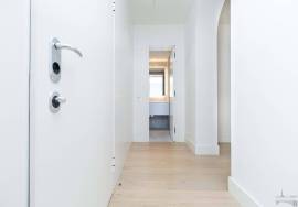 Sta Catarina - Lisbon - 1 suite apartment with south-facing garden - high-end renovation