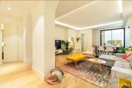 Sta Catarina - Lisbon - 1 suite apartment with south-facing garden - high-end renovation