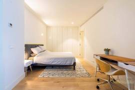 Sta Catarina - Lisbon - 1 suite apartment with south-facing garden - high-end renovation