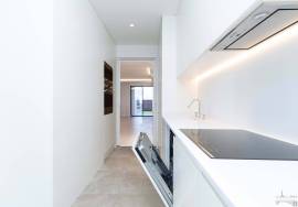 Sta Catarina - Lisbon - 1 suite apartment with south-facing garden - high-end renovation