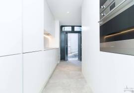 Sta Catarina - Lisbon - 1 suite apartment with south-facing garden - high-end renovation