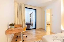 Sta Catarina - Lisbon - 1 suite apartment with south-facing garden - high-end renovation
