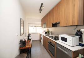 Refurbished 2 bedroom apartment near the Metro in Odivelas