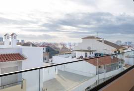 ERILUC - 3 bedroom penthouse apartment with sea view in Quarteira