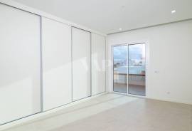 ERILUC - 3 bedroom penthouse apartment with sea view in Quarteira