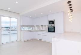 ERILUC - 3 bedroom penthouse apartment with sea view in Quarteira