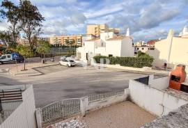 2+1 Bedroom Villa to Renovate 400m from the Beach – Quinta do Romão, Quarteira