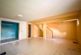 2+1 Bedroom Villa to Renovate 400m from the Beach – Quinta do Romão, Quarteira