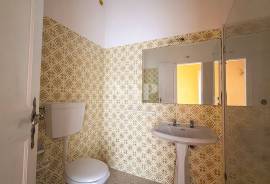 2+1 Bedroom Villa to Renovate 400m from the Beach – Quinta do Romão, Quarteira