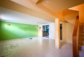 2+1 Bedroom Villa to Renovate 400m from the Beach – Quinta do Romão, Quarteira