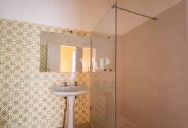 2+1 Bedroom Villa to Renovate 400m from the Beach – Quinta do Romão, Quarteira