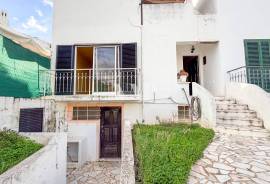 2+1 Bedroom Villa to Renovate 400m from the Beach – Quinta do Romão, Quarteira
