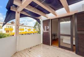 2+1 Bedroom Villa to Renovate 400m from the Beach – Quinta do Romão, Quarteira