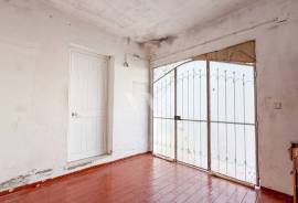 2+1 Bedroom Villa to Renovate 400m from the Beach – Quinta do Romão, Quarteira