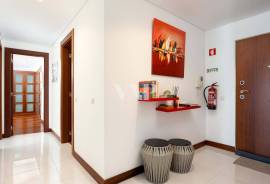 2 Bedroom Apartment with Pool, Golf View and Marina in Vilamoura