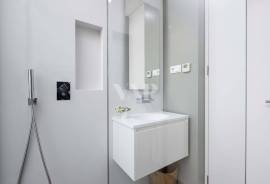 Contemporary 4+2 Bedroom Villa with Pool in the Heart of Vilamoura