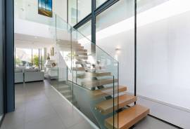 Contemporary 4+2 Bedroom Villa with Pool in the Heart of Vilamoura