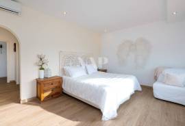 Two Independent 3-Bedroom Villas with Pool and Garden in Boliqueime